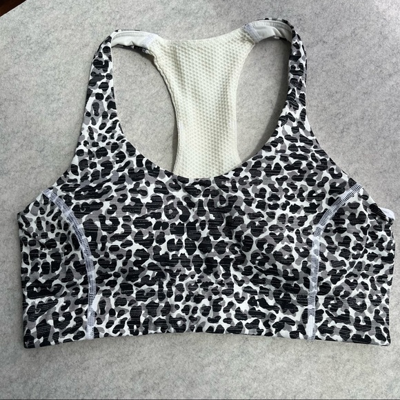 NWOT Outdoor Voices Doing Things bra, Snow Leopard size S - Picture 2 of 5
